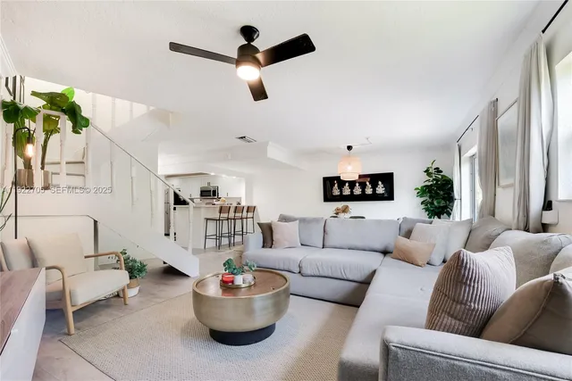 $429,000 | 8650 Southwest 67th Avenue, Unit 1042, Pinecrest, FL 33156