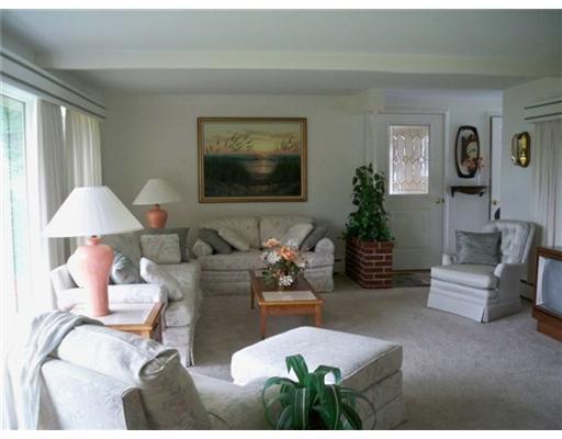 3 Townhouse Road Sangerville, ME 04479 - Photo 9 of 25 Living Room.