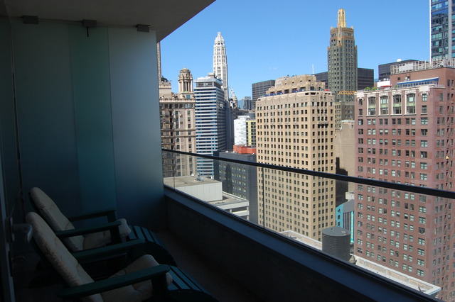 8 East Randolph Street, Unit 1803 Chicago, IL 60601 - Photo 7 of 16 a view of balcony with city view
