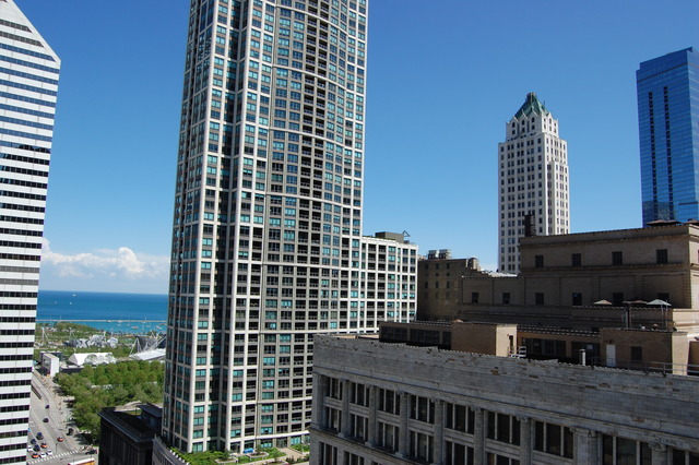 8 East Randolph Street, Unit 1803 Chicago, IL 60601 - Photo 9 of 16
