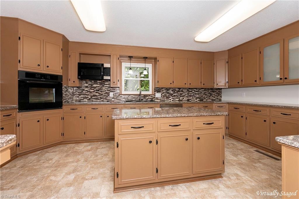 4484 Cotswold Road Pfafftown, NC 27040 - Photo 39 of 47