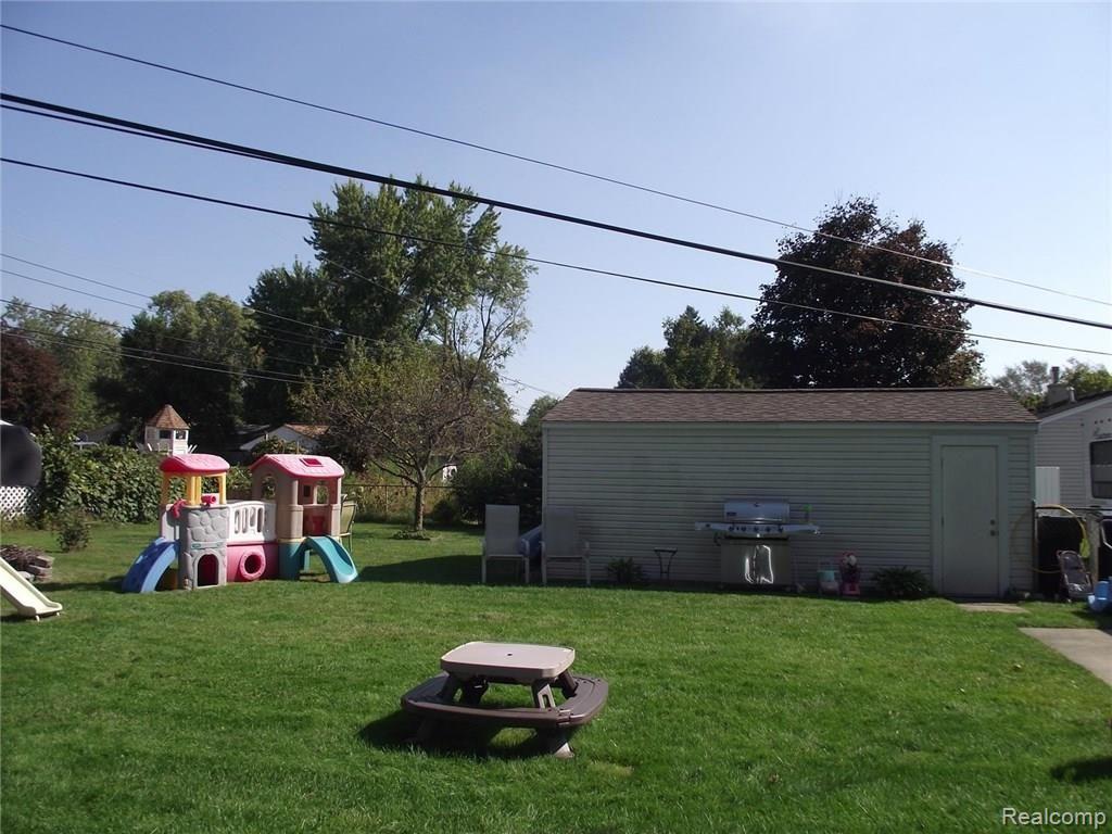 1143 Avon Manor Road Rochester Hills, MI 48307 - Photo 11 of 20