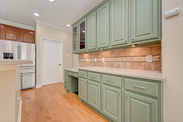 $4,100 | 11 Gabled Pines Place, The Woodlands, TX 77382