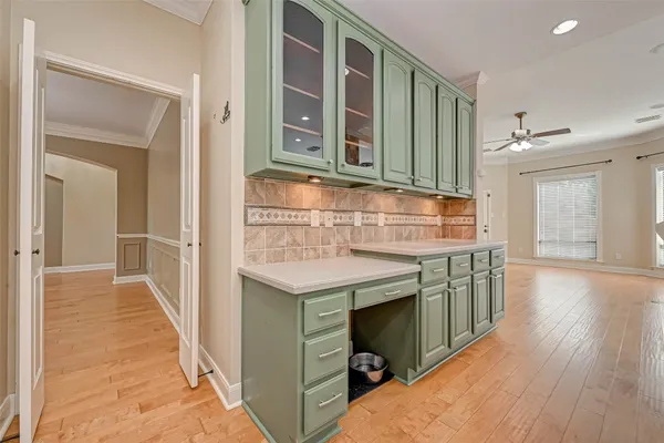 $4,100 | 11 Gabled Pines Place, The Woodlands, TX 77382