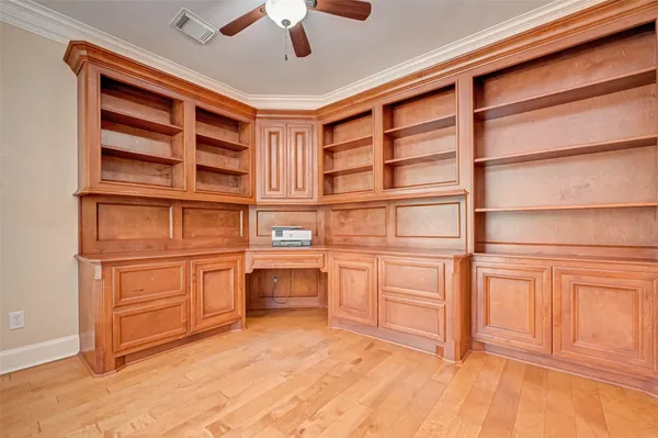 $4,100 | 11 Gabled Pines Place, The Woodlands, TX 77382