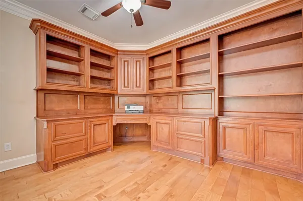 $4,100 | 11 Gabled Pines Place, The Woodlands, TX 77382