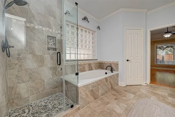 $4,100 | 11 Gabled Pines Place, The Woodlands, TX 77382