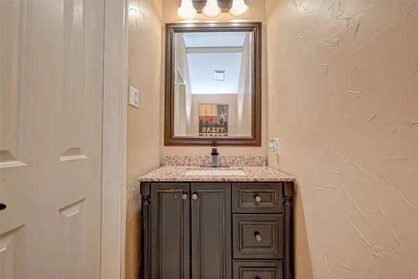 $4,100 | 11 Gabled Pines Place, The Woodlands, TX 77382