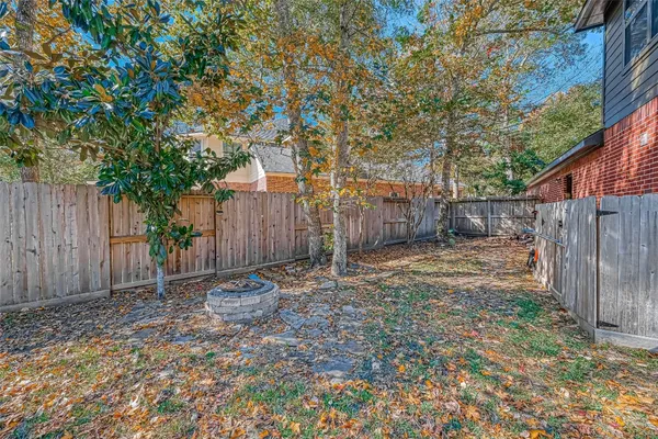 $4,100 | 11 Gabled Pines Place, The Woodlands, TX 77382