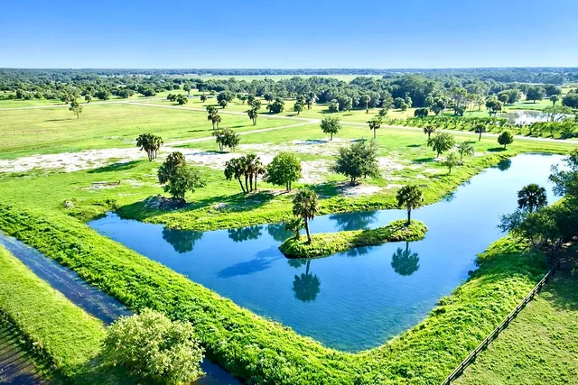 $294,500 | 2452 Southeast 130th Way, Okeechobee, FL 34974