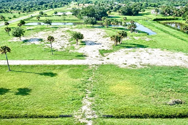 $294,500 | 2452 Southeast 130th Way, Okeechobee, FL 34974