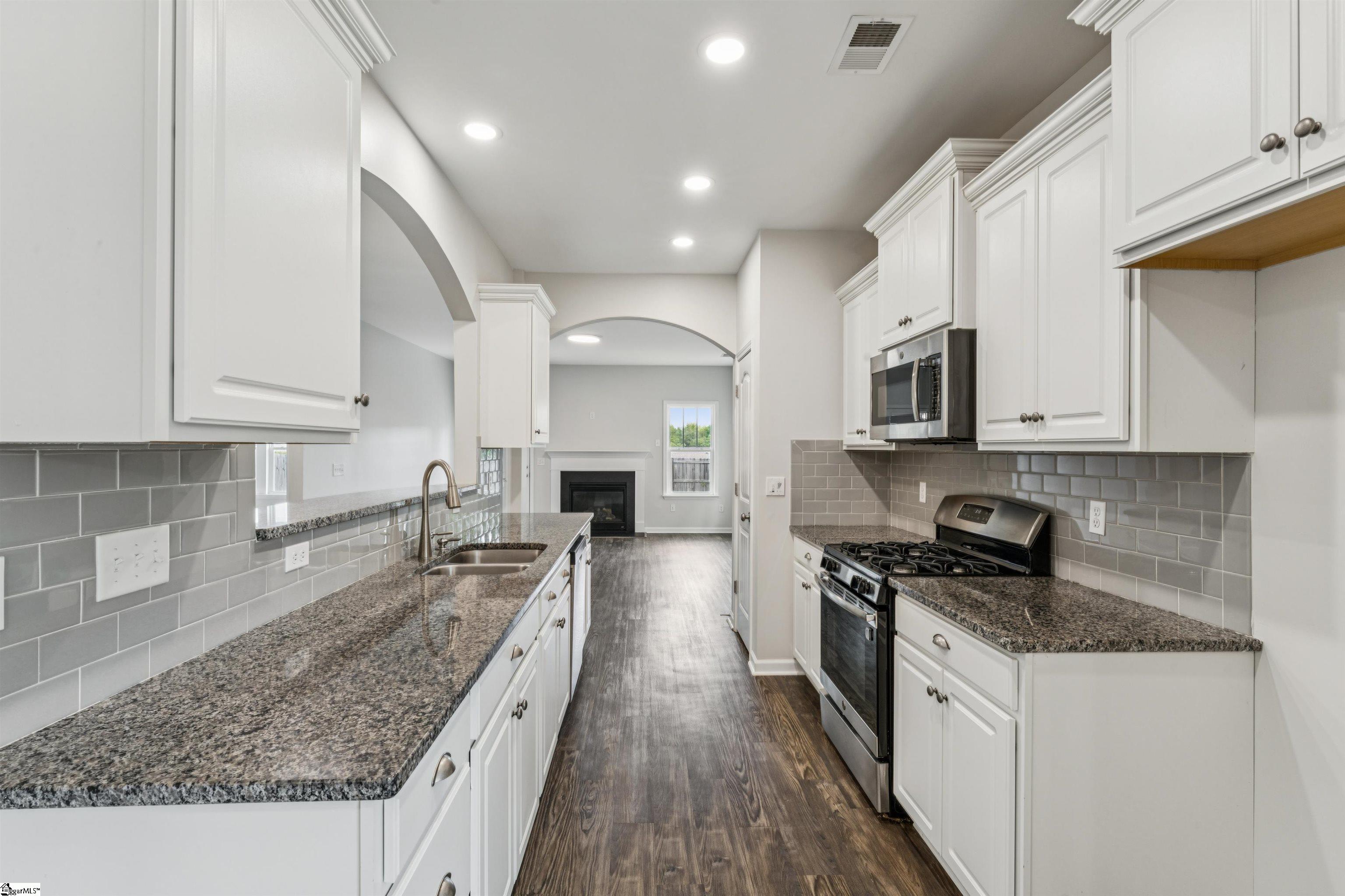 139 Eventine Way Boiling Springs, SC 29316 - Photo 10 of 33