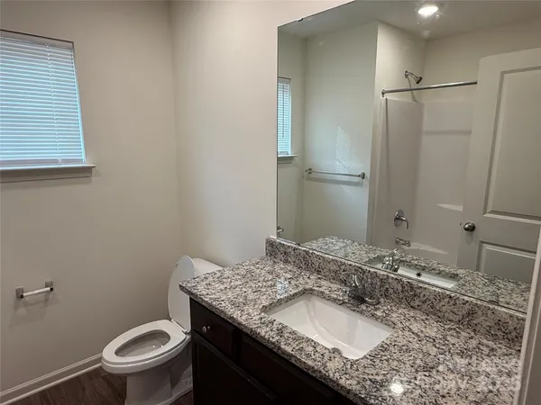 $1,324 | 2025 Oakdale Road, Unit Q, Charlotte, NC 28216