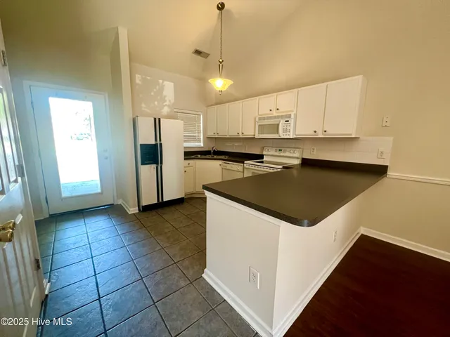 $1,500 | 248 Hibiscus Way, Wilmington, NC 28412