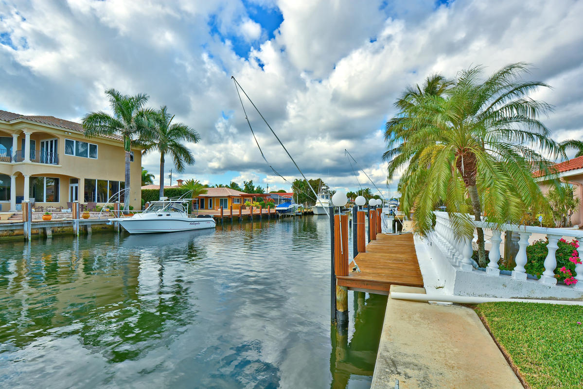 844 Forsyth Street Boca Raton, FL 33487 - Photo 24 of 26 Dock and canal looking west