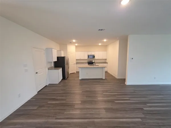 $2,800 | 2206 Pioneer Drive, Princeton, TX 75407