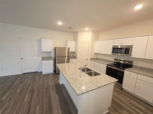 $2,800 | 2206 Pioneer Drive, Princeton, TX 75407
