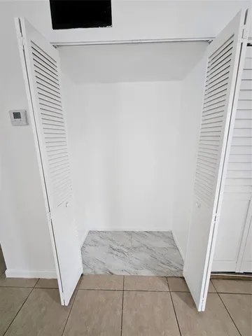 a view of utility room