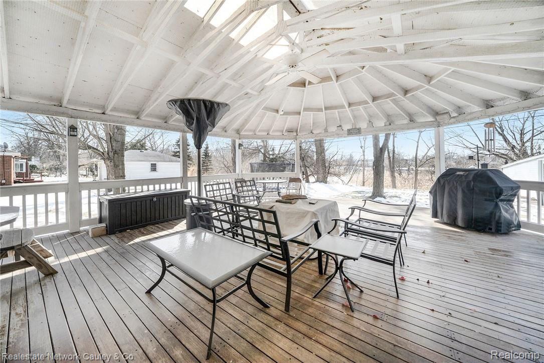 114 Riverside Drive Mount Clemens, MI 48043 - Photo 10 of 42 gazebo looking at river.jpg
