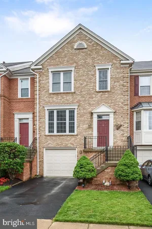 $675,000 | 20923 Sandstone Square, Sterling, VA 20165