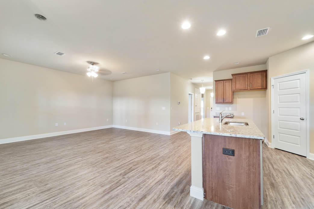 36 Dusky Way Freeport, FL 32439 - Photo 4 of 28 Gallery Image 4