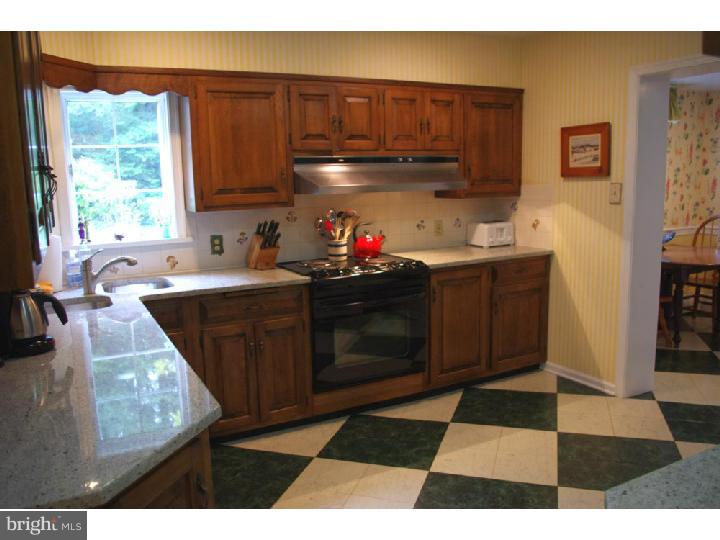 1542 Morstein Road Malvern, PA 19355 - Photo 17 of 25 Kitchen