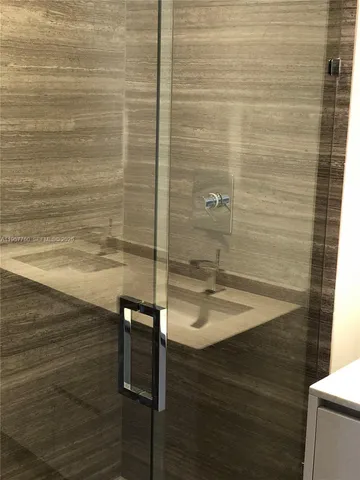 $5,250 | 1010 Brickell Avenue, Unit 2609, Miami, FL 33131