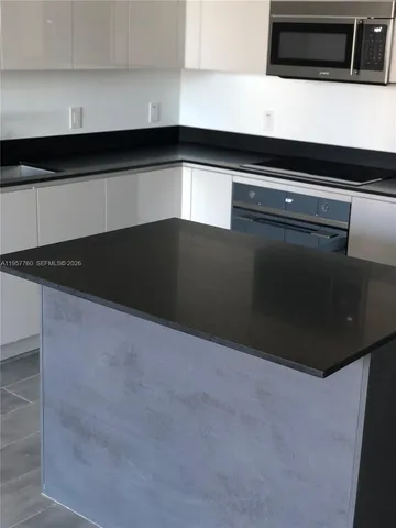 $5,250 | 1010 Brickell Avenue, Unit 2609, Miami, FL 33131