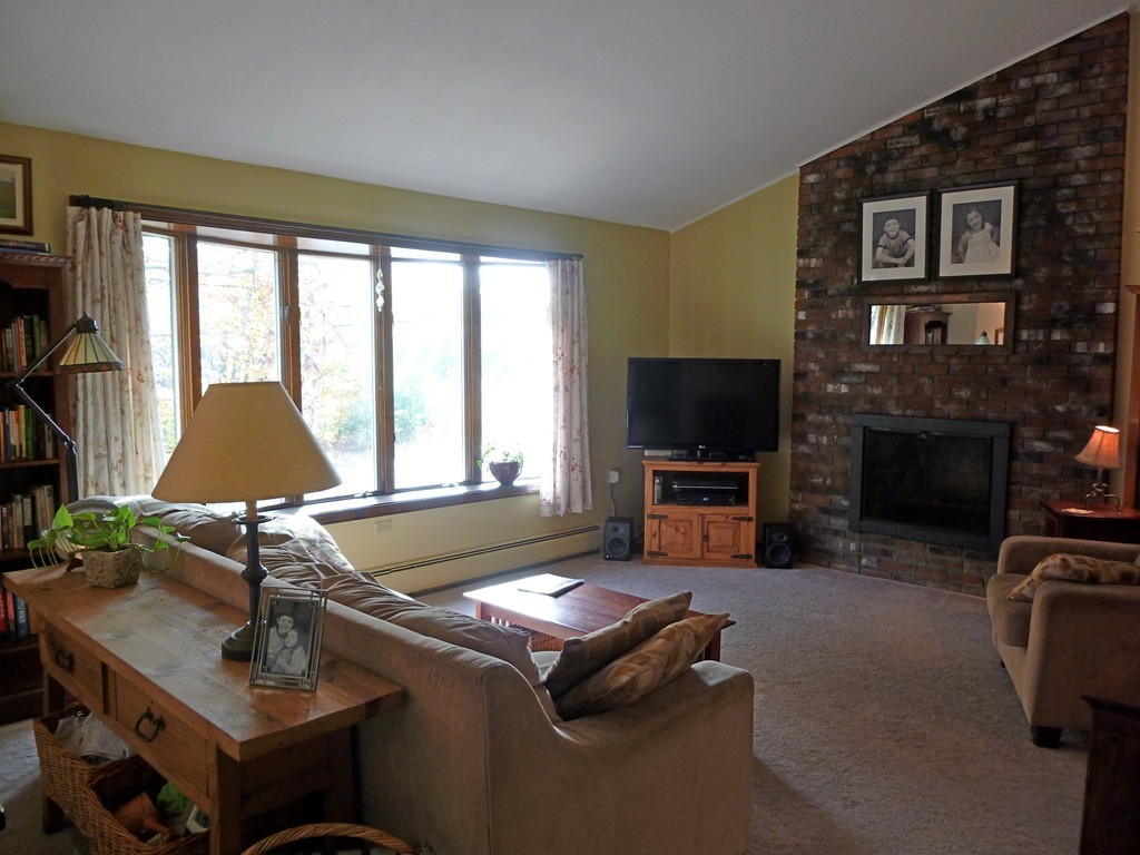 75 Park Hill Road Northampton, MA 01062 - Photo 3 of 17
