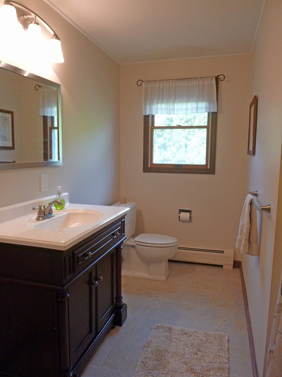 75 Park Hill Road Northampton, MA 01062 - Photo 7 of 17