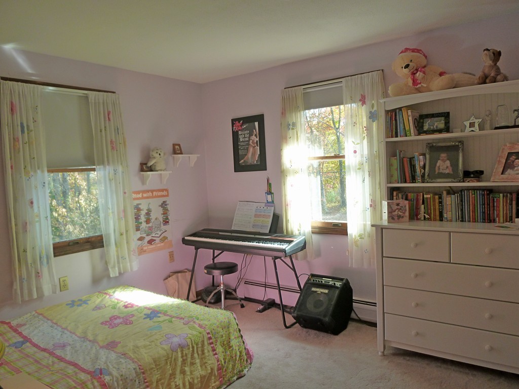 75 Park Hill Road Northampton, MA 01062 - Photo 8 of 17