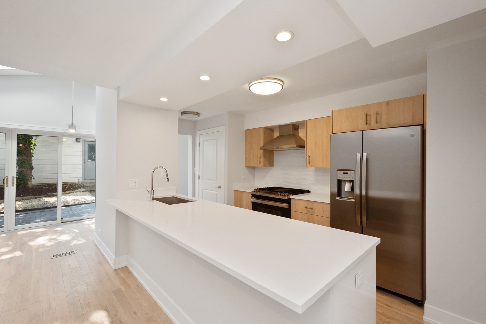 802 South Morgan Street Chicago, IL 60607 - Photo 4 of 14