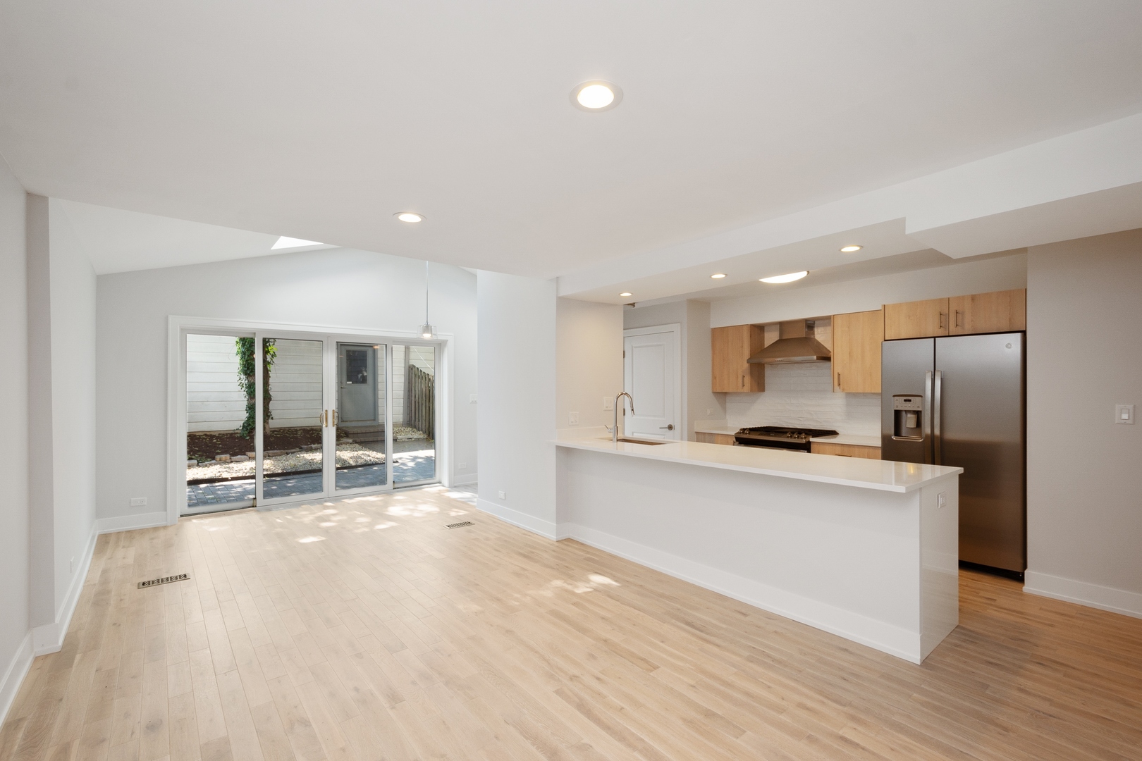 802 South Morgan Street Chicago, IL 60607 - Photo 6 of 14