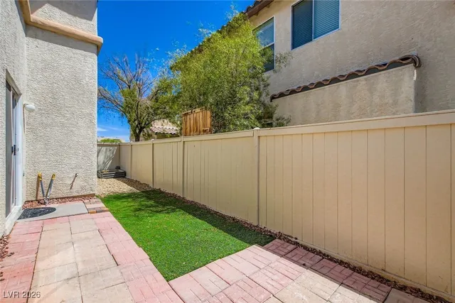 $2,175 | 5986 Ambleshire Avenue, Las Vegas, NV 89139