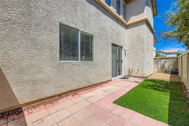 $2,175 | 5986 Ambleshire Avenue, Las Vegas, NV 89139