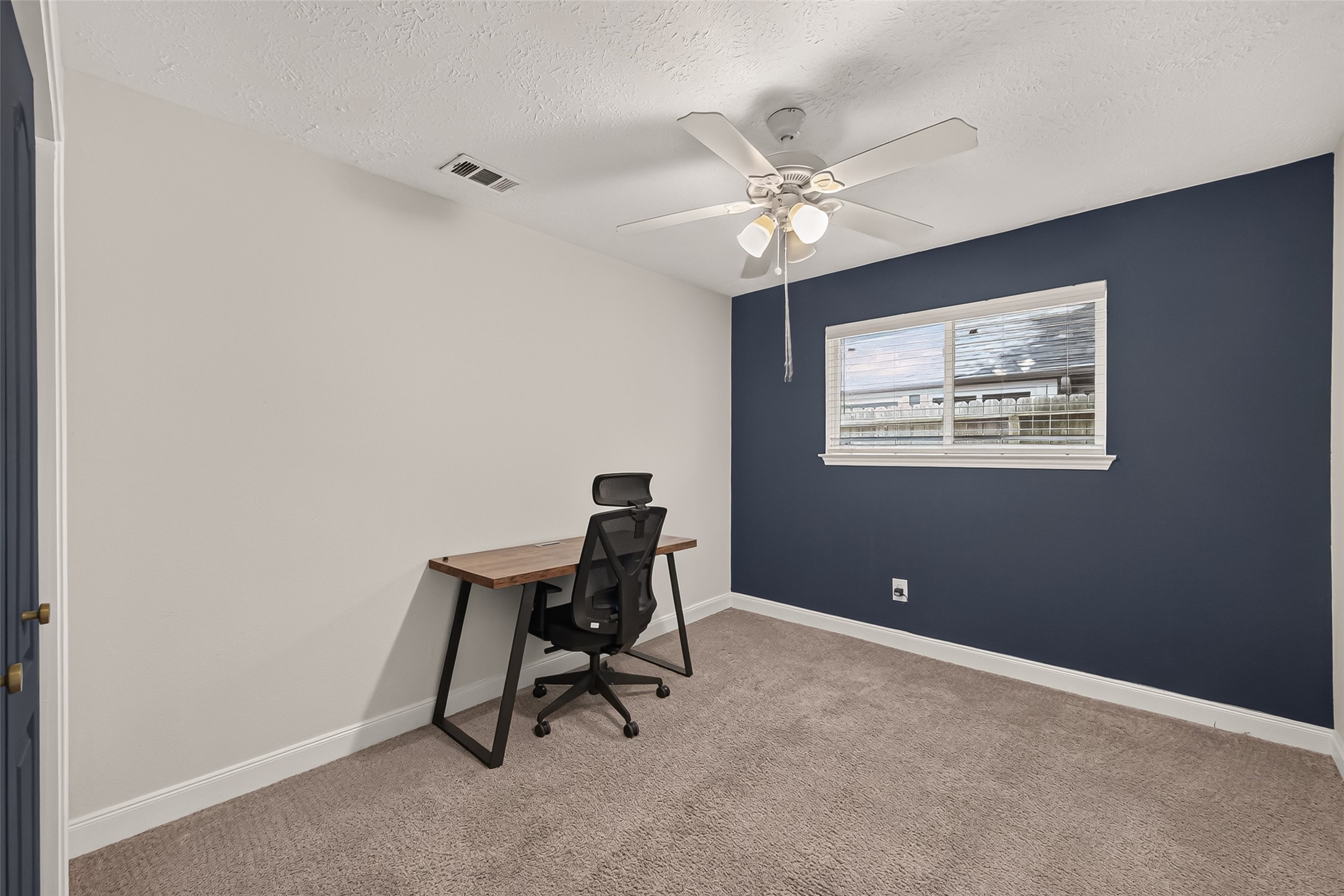 22939 Indian Ridge Drive Katy, TX 77450 - Photo 19 of 35 Secondary bedroom