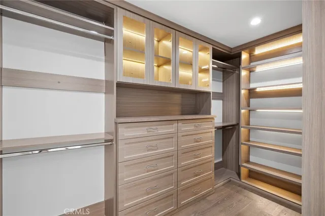 a bathroom with sink and bathtub