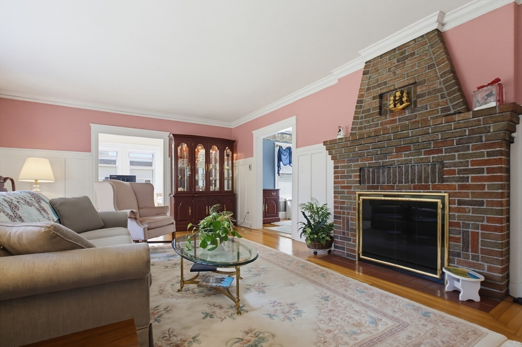 71 Circuit Road Dedham, MA 02026 - Photo 9 of 40