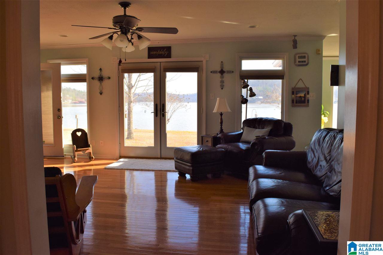 987 Charada Lake Road Rainbow City, AL 35906 - Photo 8 of 47