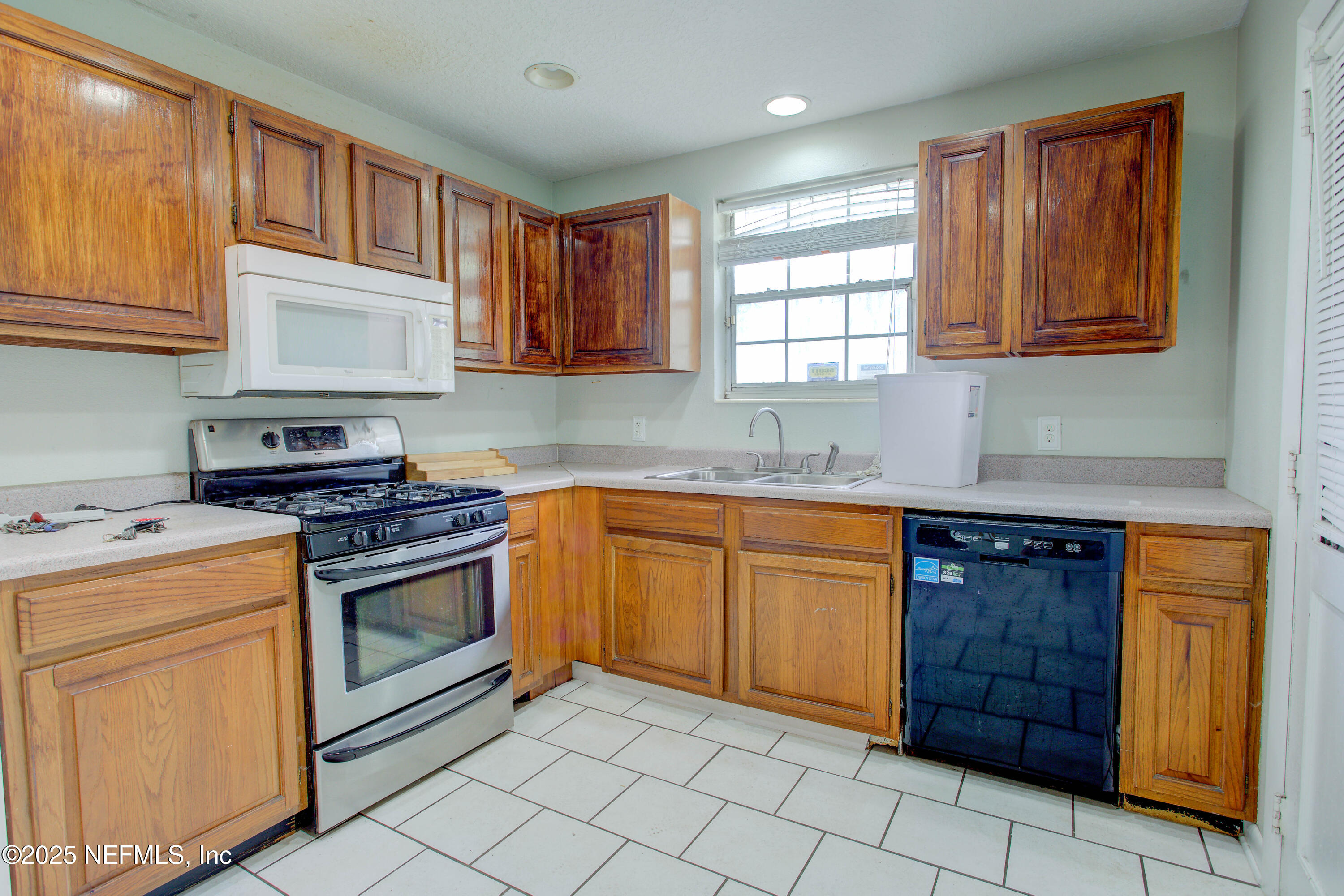 12146 Pulaski Road Jacksonville, FL 32218 - Photo 18 of 39 20251201-12146_Pulaski_Rd-21