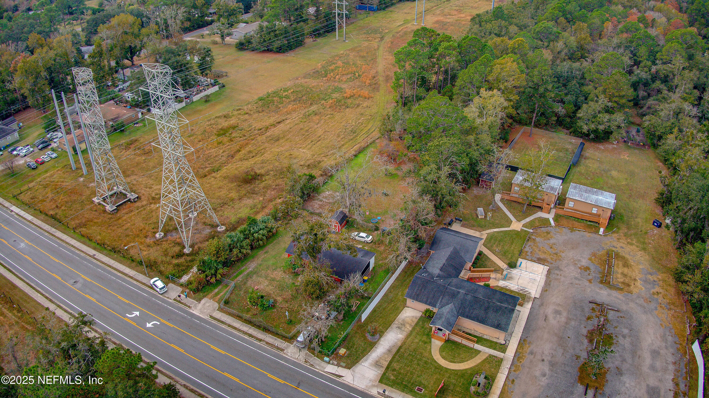 12146 Pulaski Road Jacksonville, FL 32218 - Photo 6 of 39 20251201-12146_Pulaski_Rd-06