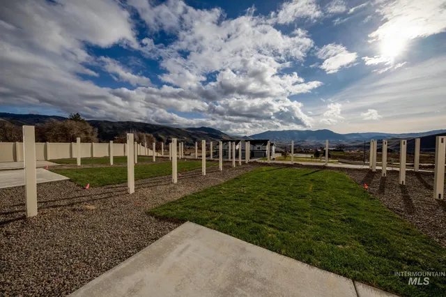 $350,990 | 227 Moose Street, Horseshoe Bend, ID 83629