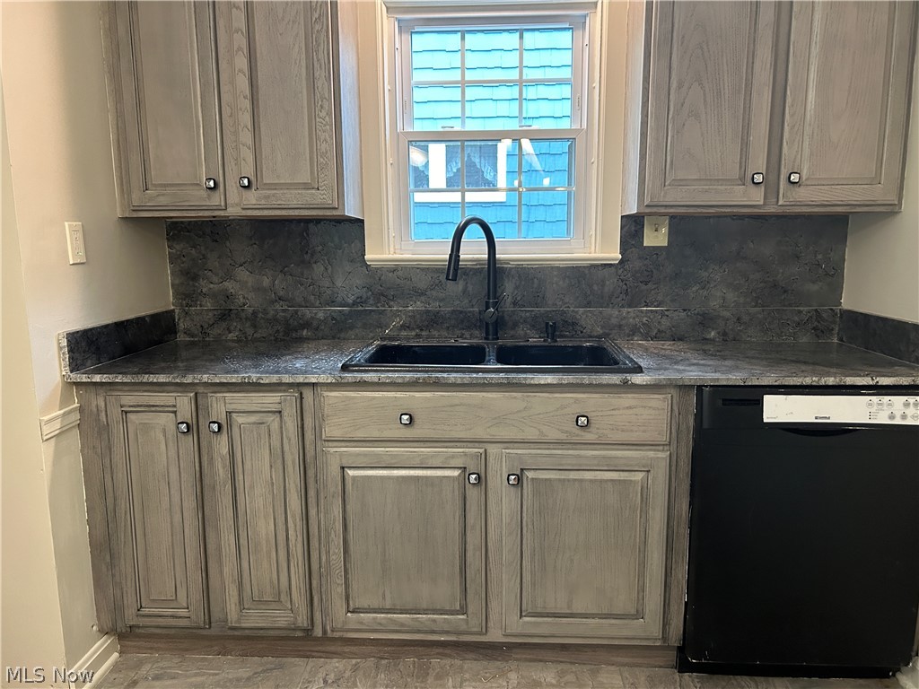 1689 Oakmount Road South Euclid, OH 44121 - Photo 8 of 18
