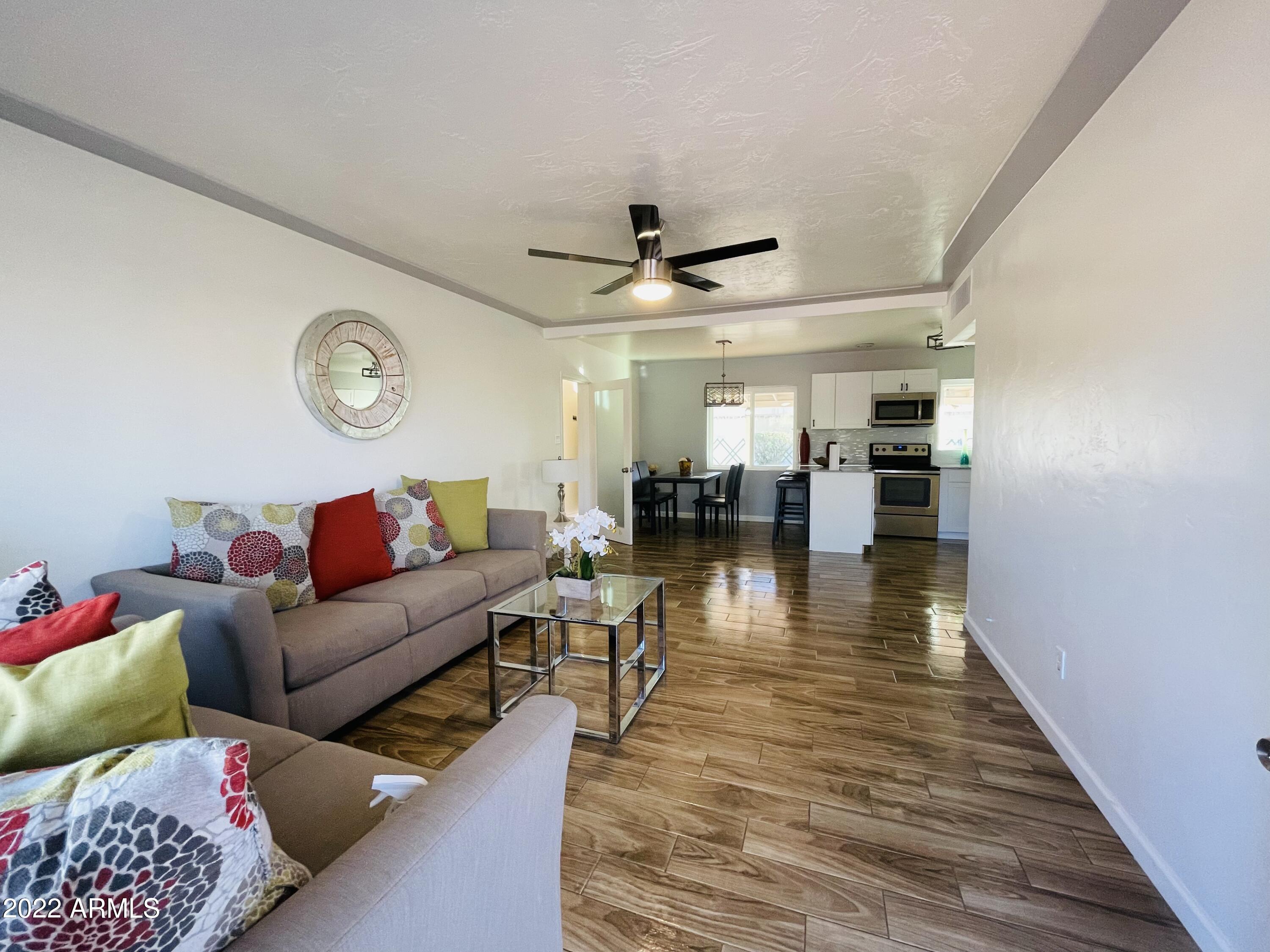 4431 East Almeria Road Phoenix, AZ 85008 - Photo 8 of 41 Entry view