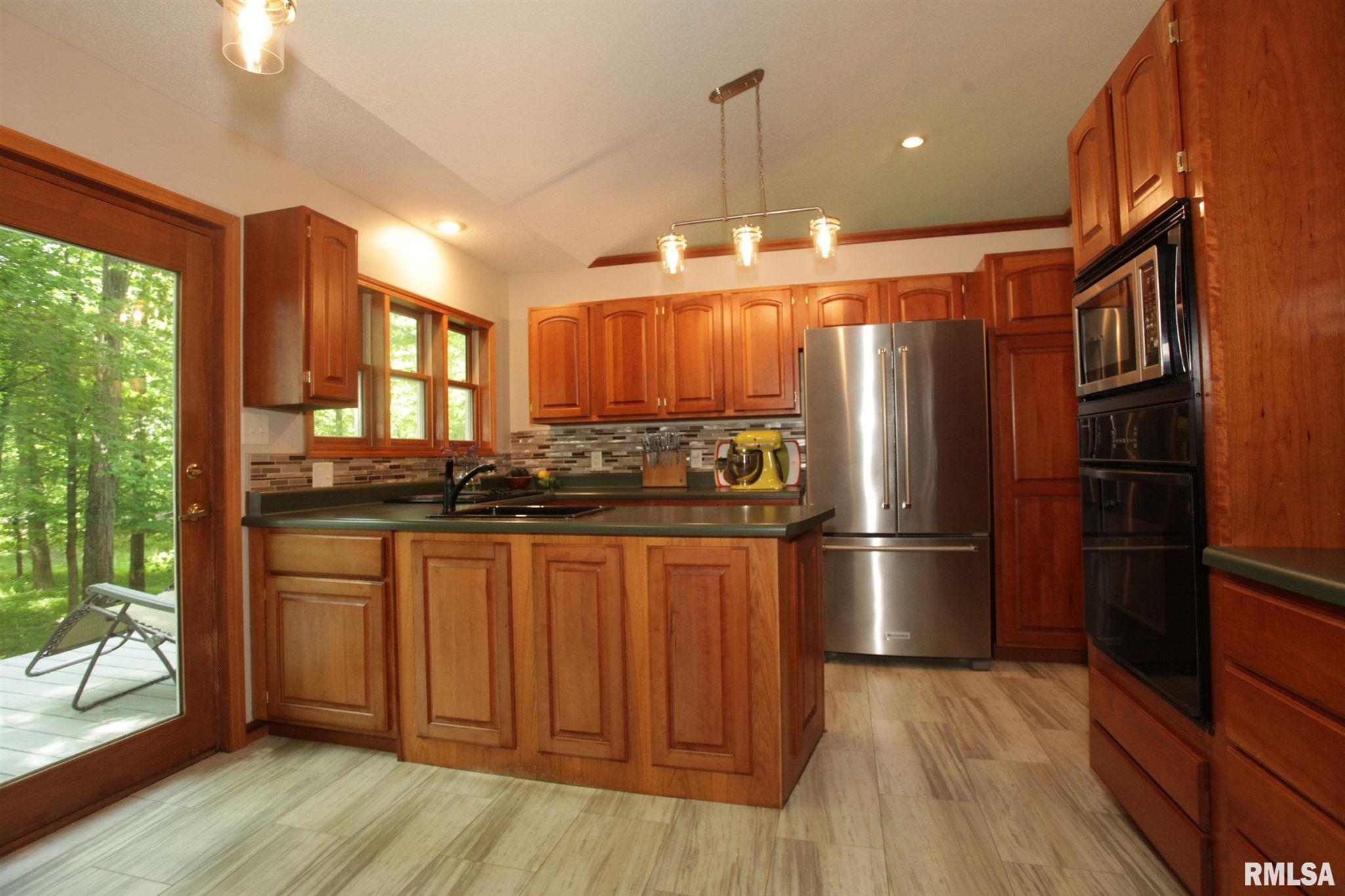 13649 Oscar Road Marion, IL 62959 - Photo 11 of 42 Gallery Image 11