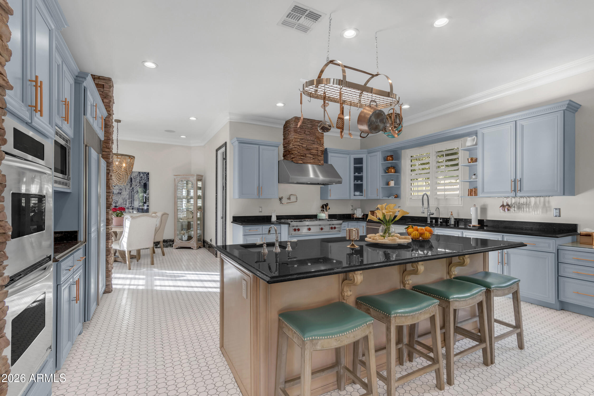 4611 East Desperado Road Gilbert, AZ 85297 - Photo 30 of 77 Gourmet Kitchen