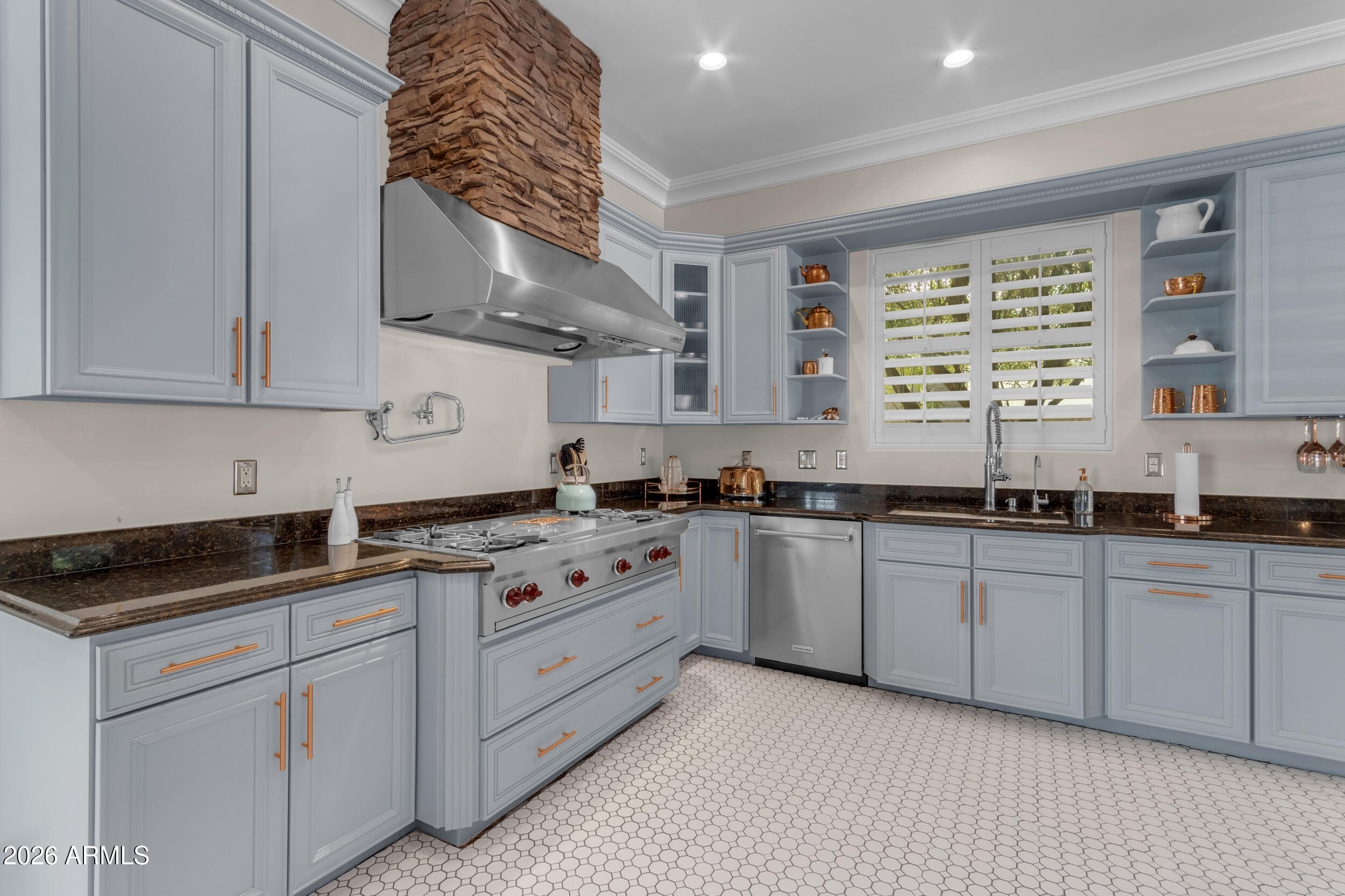 4611 East Desperado Road Gilbert, AZ 85297 - Photo 31 of 77 Wolf Cooktop