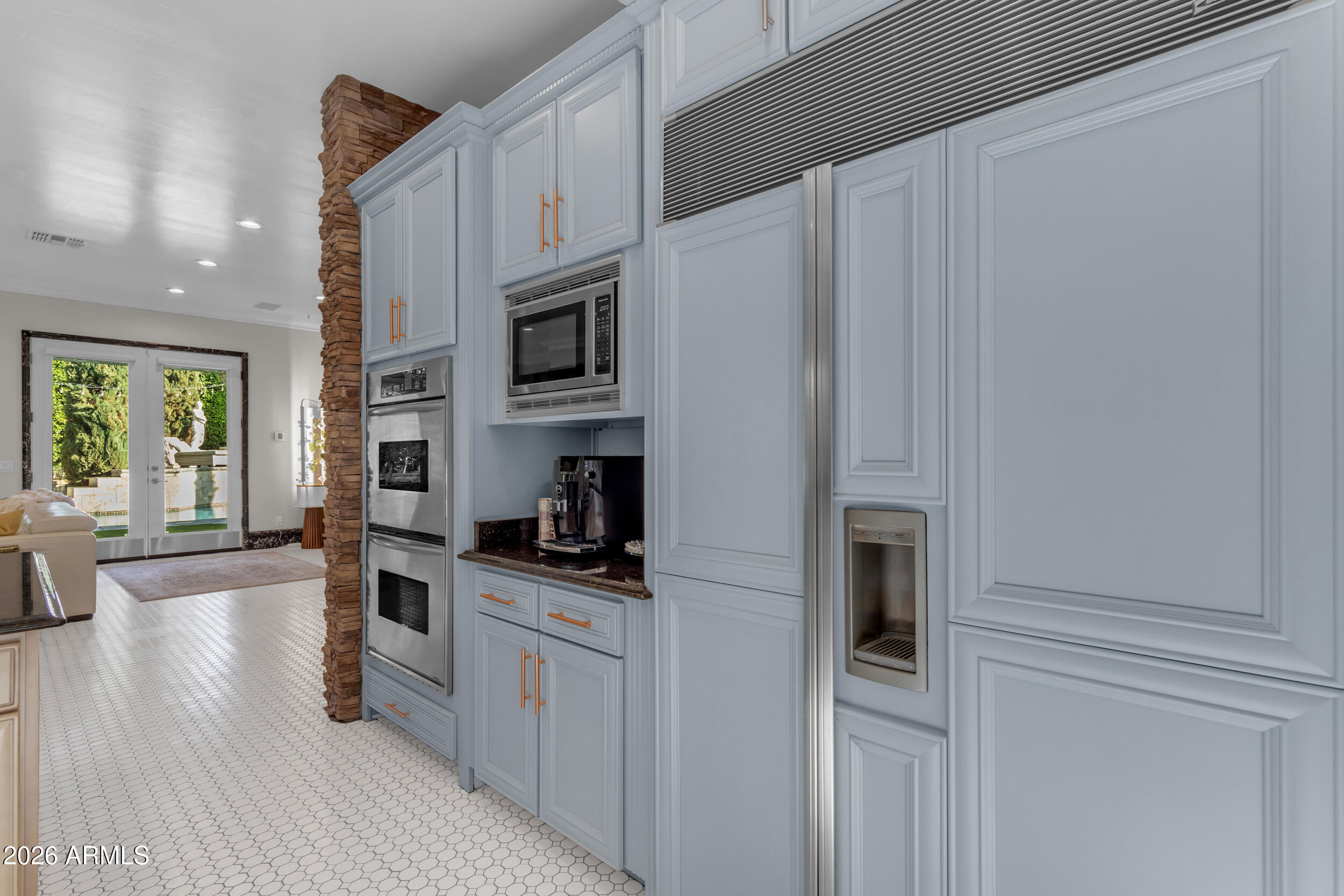 4611 East Desperado Road Gilbert, AZ 85297 - Photo 33 of 77 Built-in Sub Zero