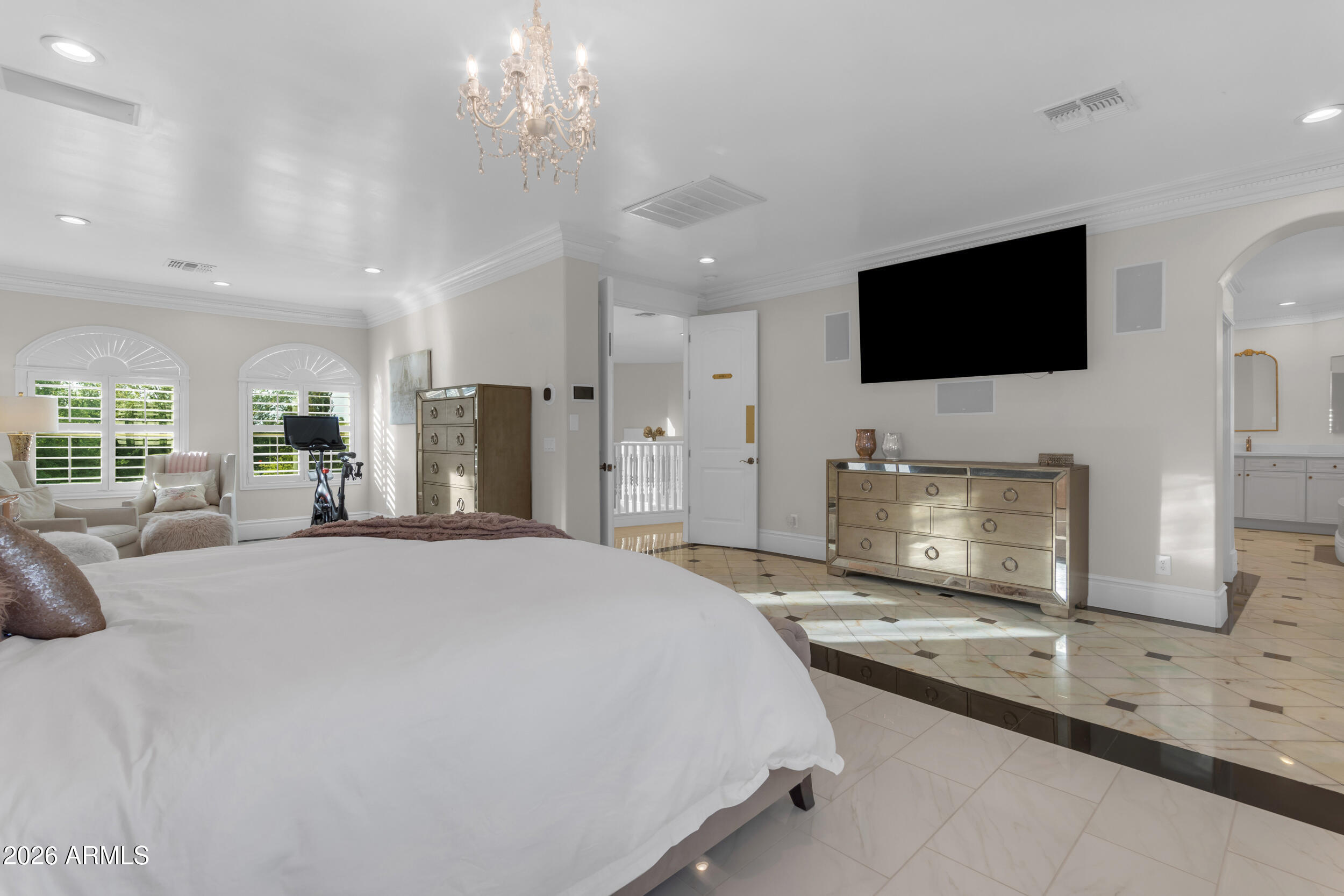 4611 East Desperado Road Gilbert, AZ 85297 - Photo 38 of 77 Primary Suite