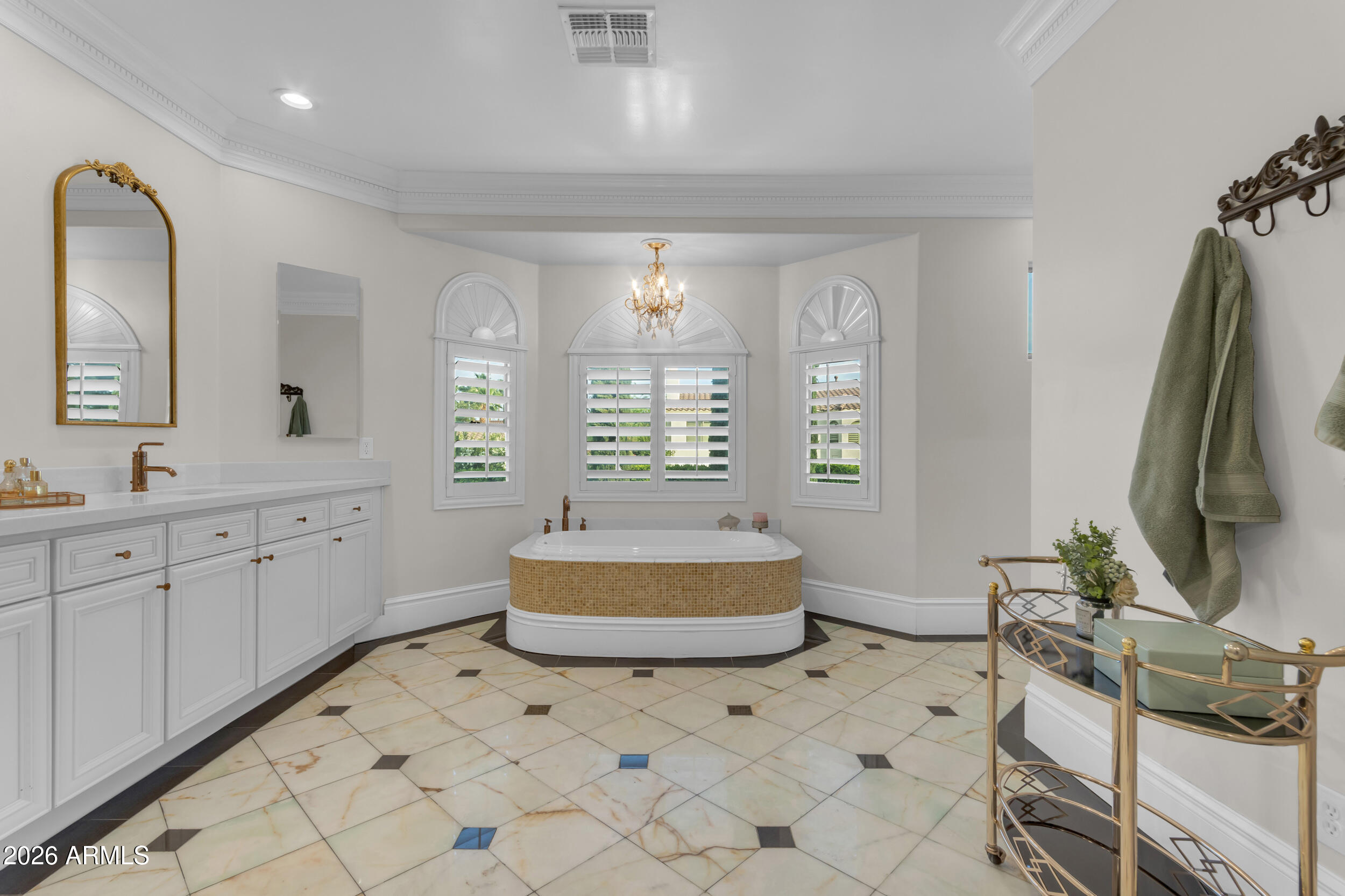 4611 East Desperado Road Gilbert, AZ 85297 - Photo 43 of 77 Primary Bathroom